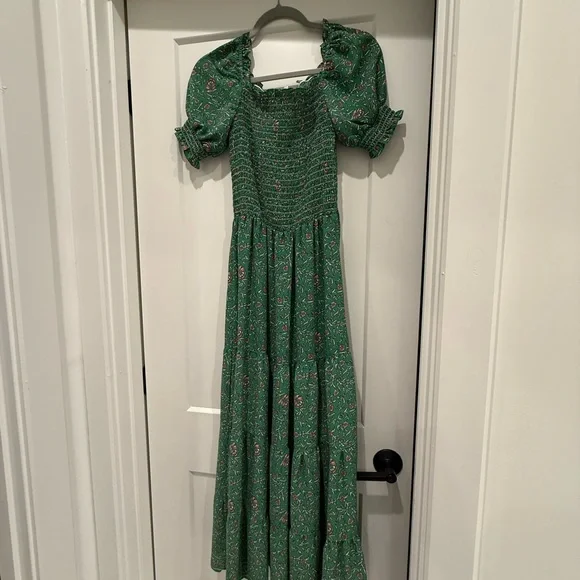 green emerald velvet dress Max Studio Women's Sleeveless Ruffle Spaghetti Strap Tiered Mesh Maxi Dress,  Eucalyptus, X-Large : Amazon.ca: Clothing, Shoes & Accessories main image 1